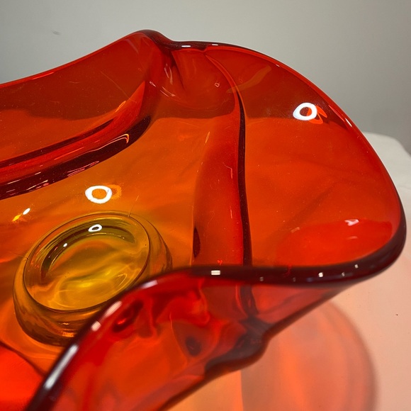 Glass Viking Serving Bowl in Orange - Picture 6 of 6